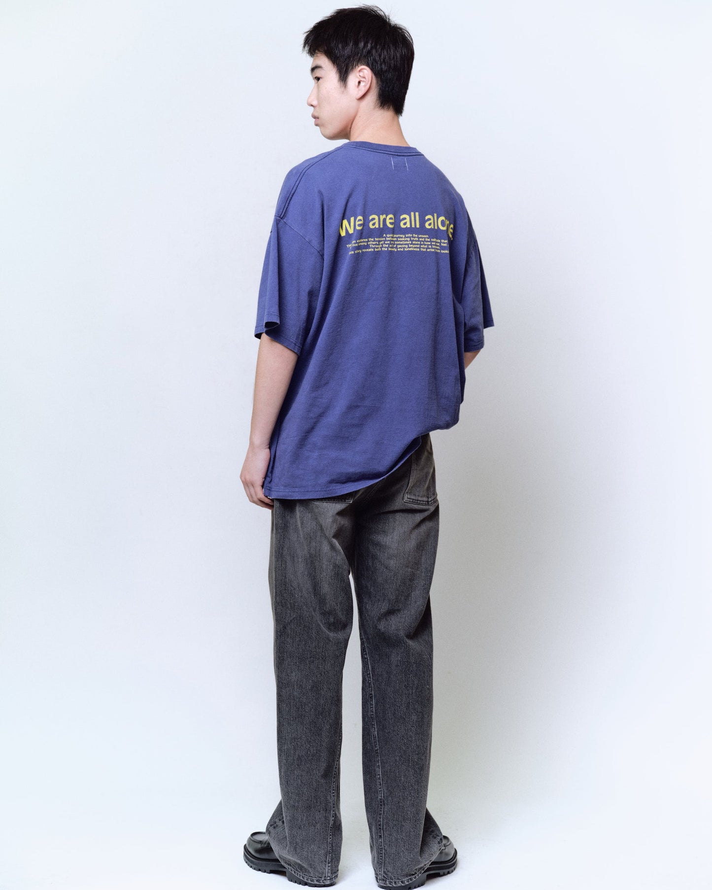 LOOSE FIT PRINT TEE : WE ARE ALL ALONE