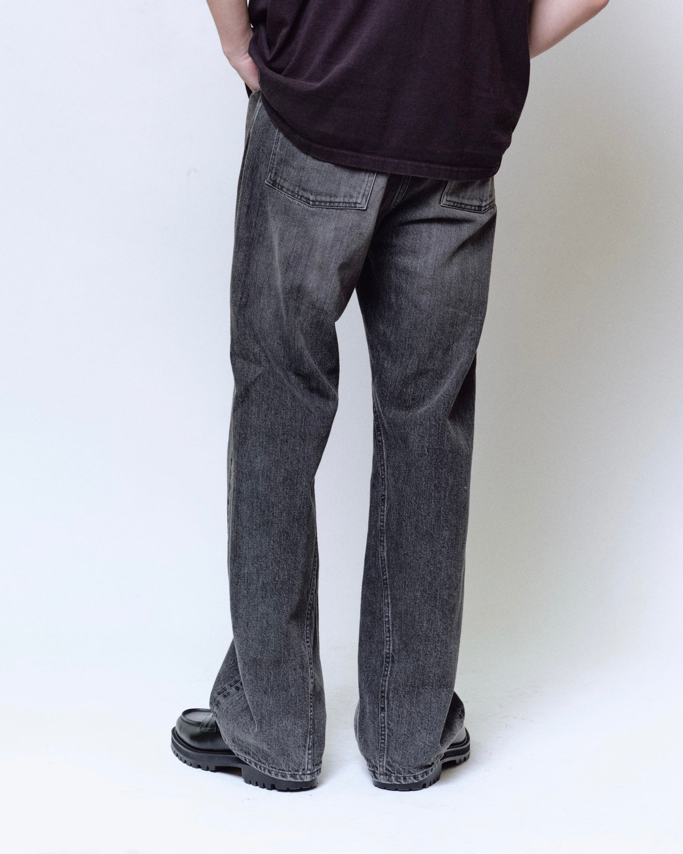 12oz DENIM STRAIGHT PINTUCK PANTS : DELTA SHAPE