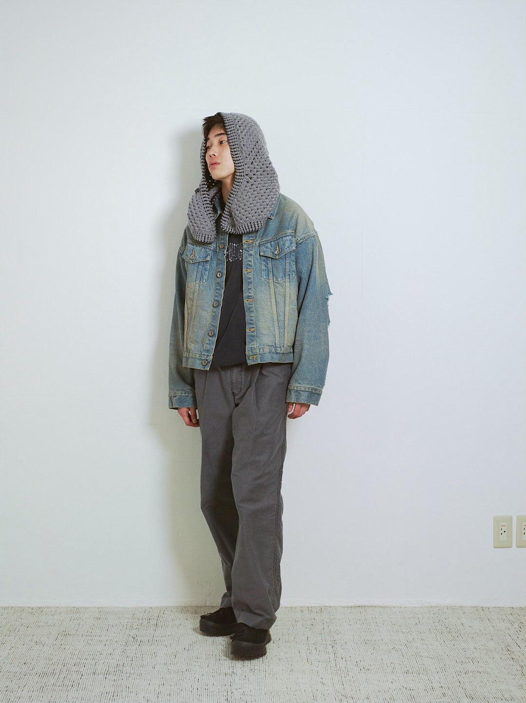 DENIM TRUCKER JACKET : RIPPED & FLANNEL LINED