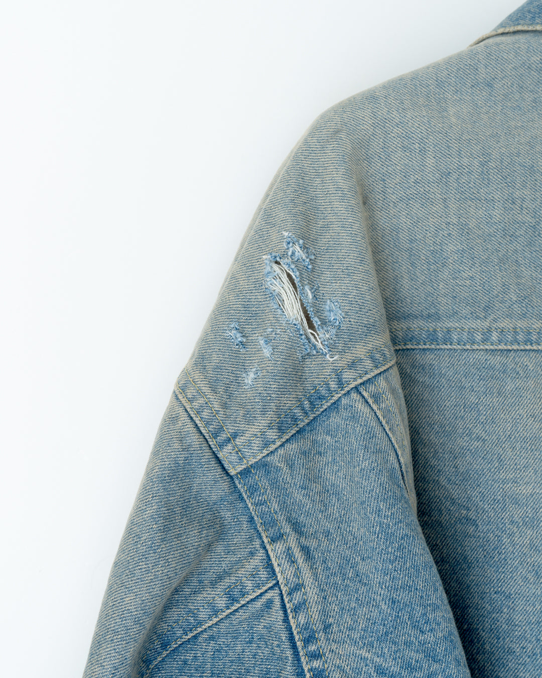 DENIM TRUCKER JACKET : RIPPED & FLANNEL LINED