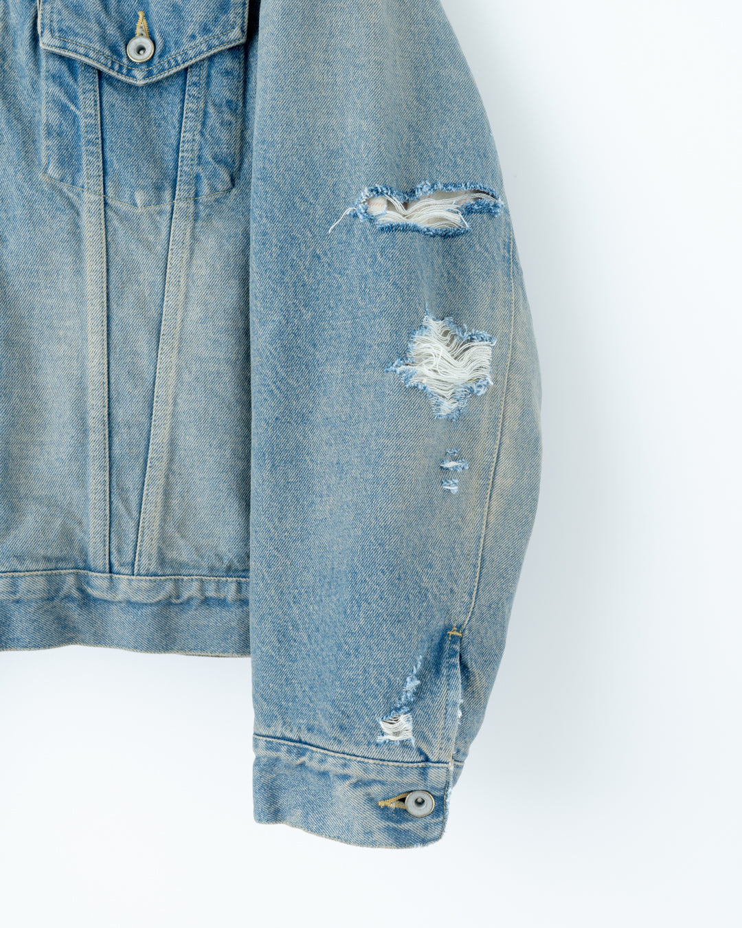 DENIM TRUCKER JACKET : RIPPED & FLANNEL LINED