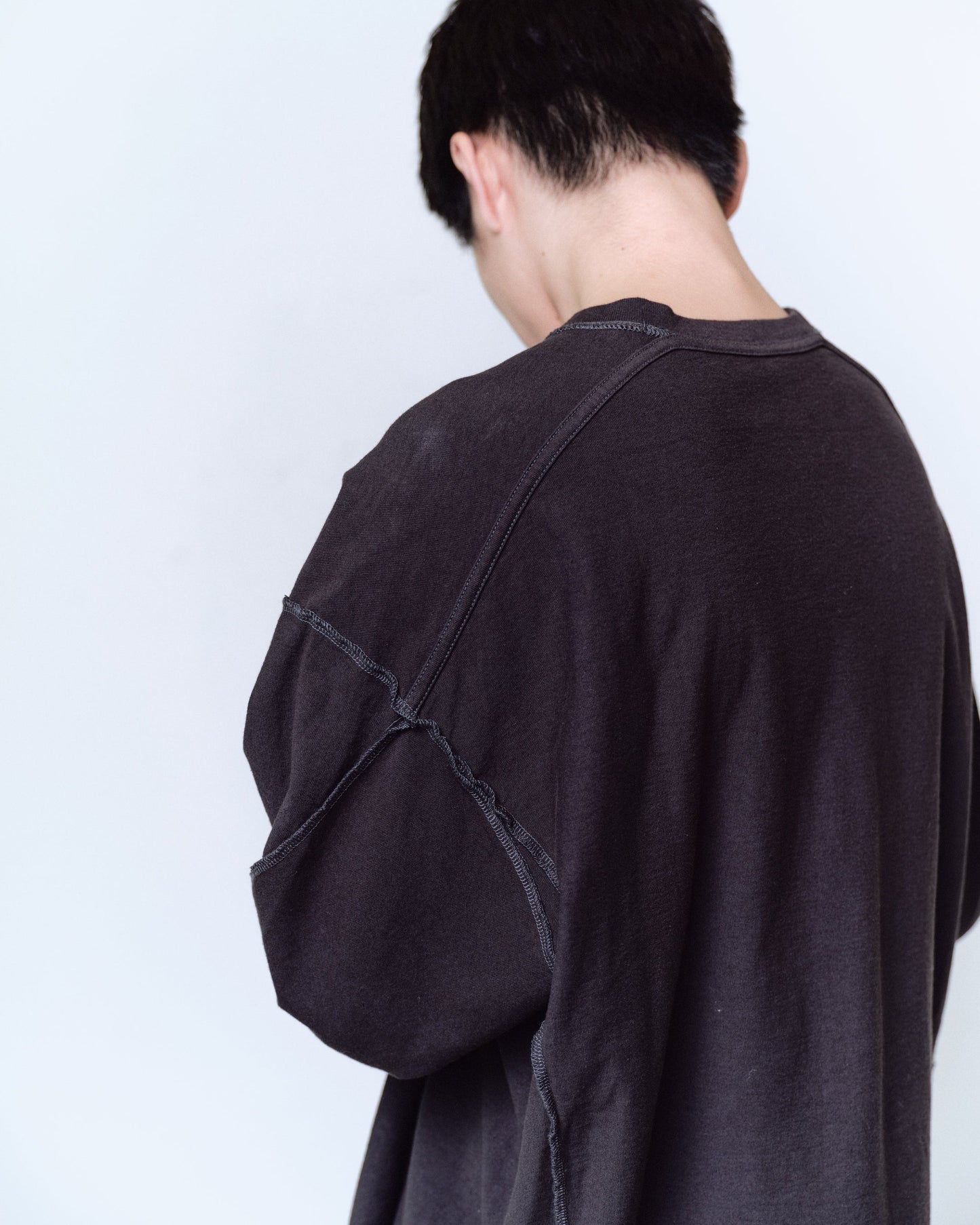 REVERSIBLE LOOSE FIT LONG SLEEVE TEE