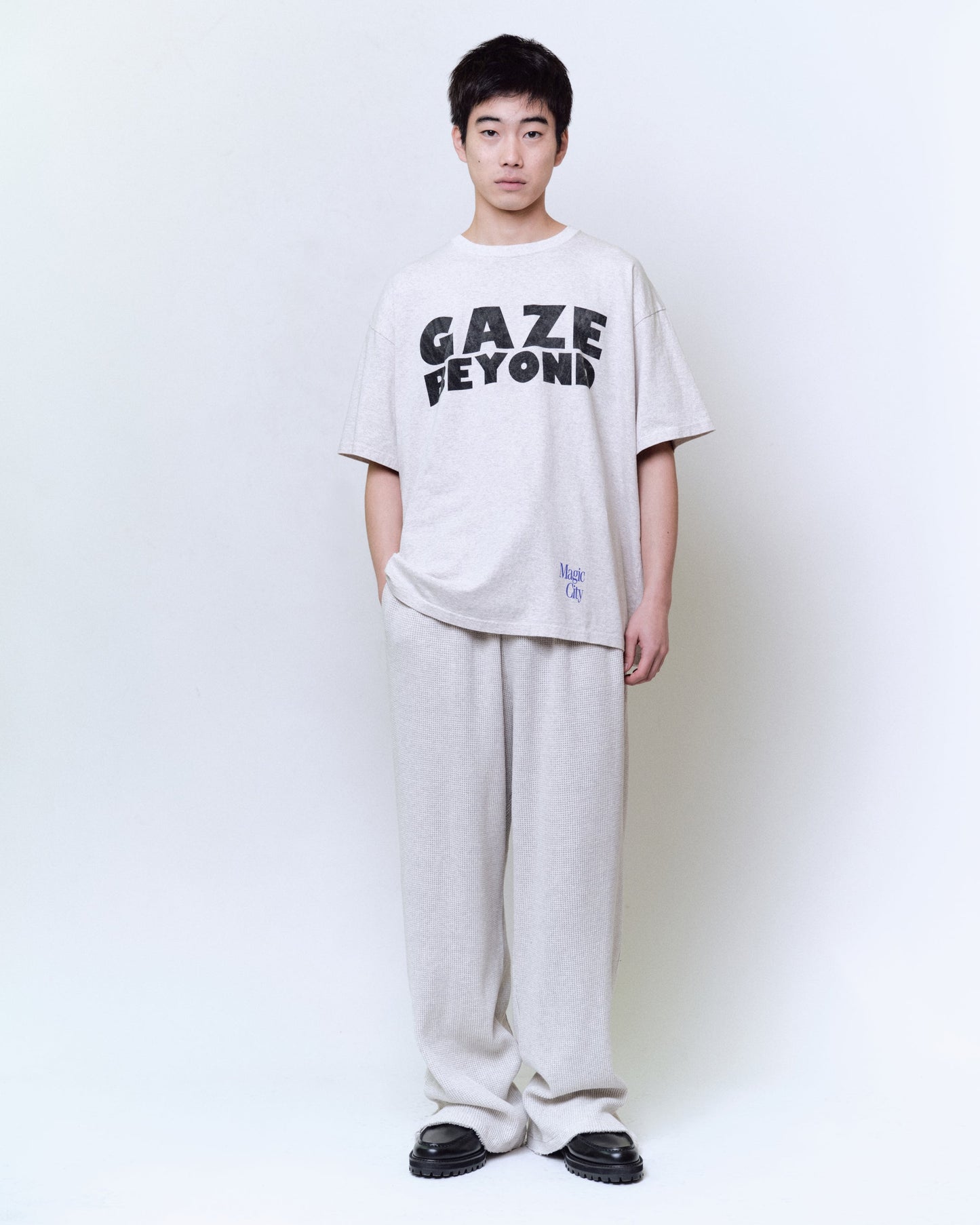 LOOSE FIT PRINT TEE : GAZE BEYOND