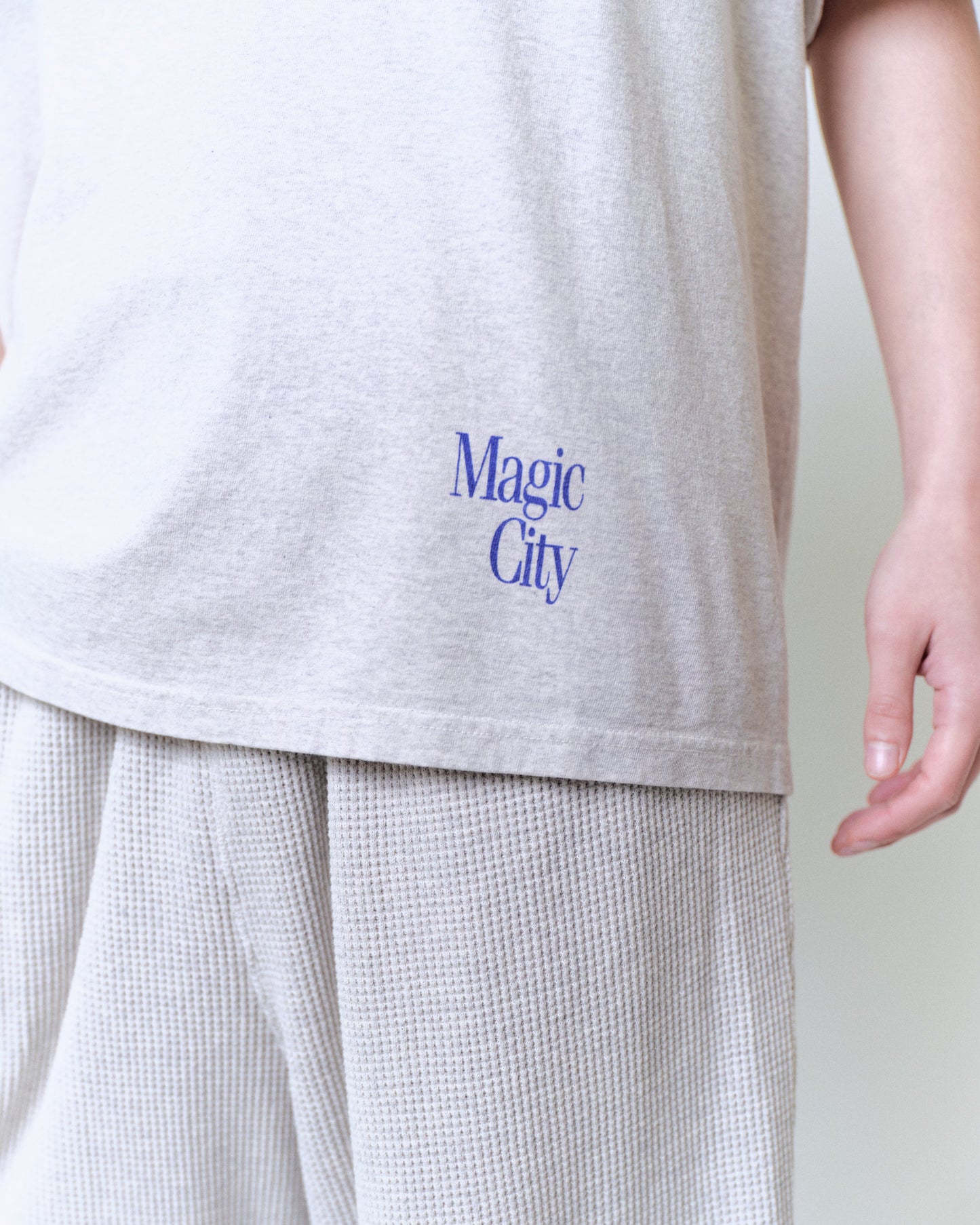 LOOSE FIT PRINT TEE : GAZE BEYOND