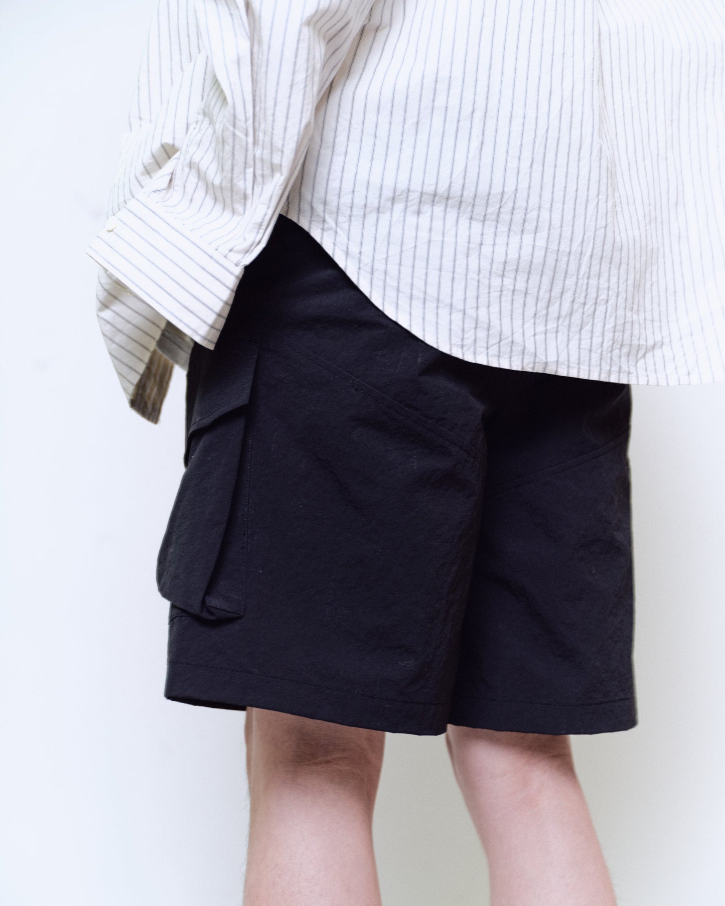 NYLON TWILL ONE TUCK CARGO SHORTS : TELE CUT