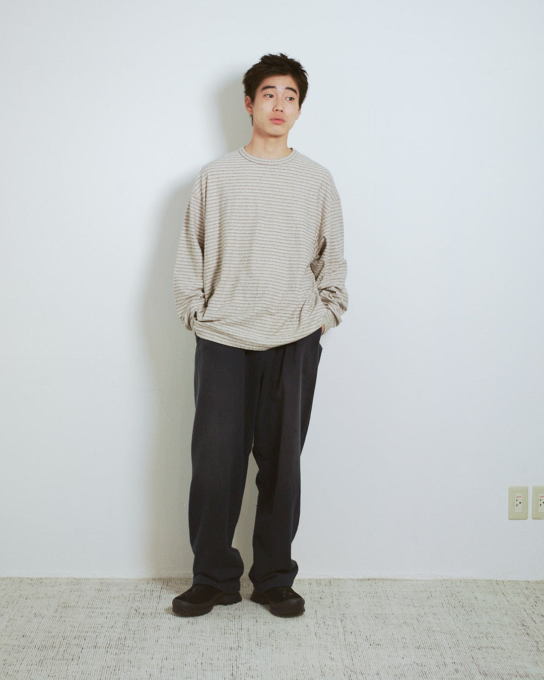INSIDEOUT BORDER LONG SLEEVE TEE