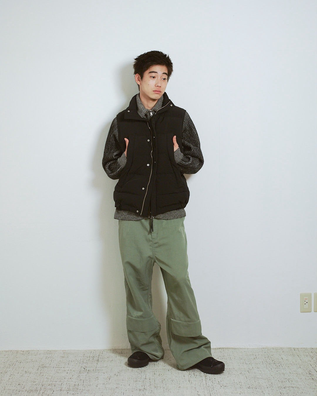 WIDE POCKET DOWN VEST