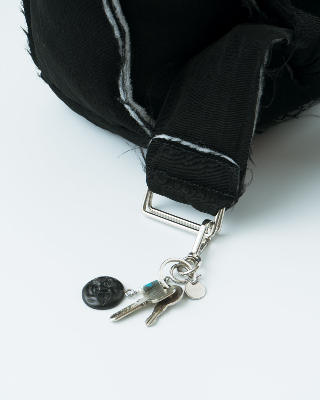 ANNIE PUFFER TOWN MOON BAG with ITTI