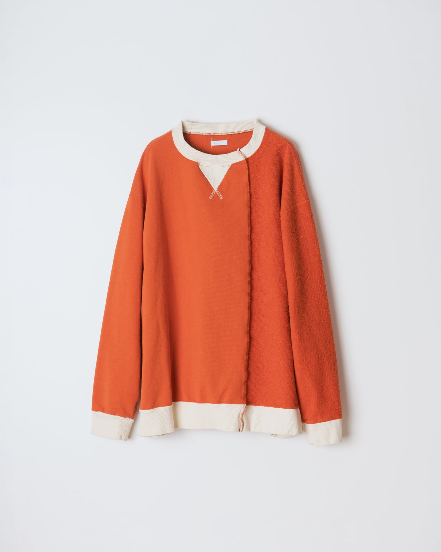 ASYMMETRIC SWITCHING SWEAT SHIRT