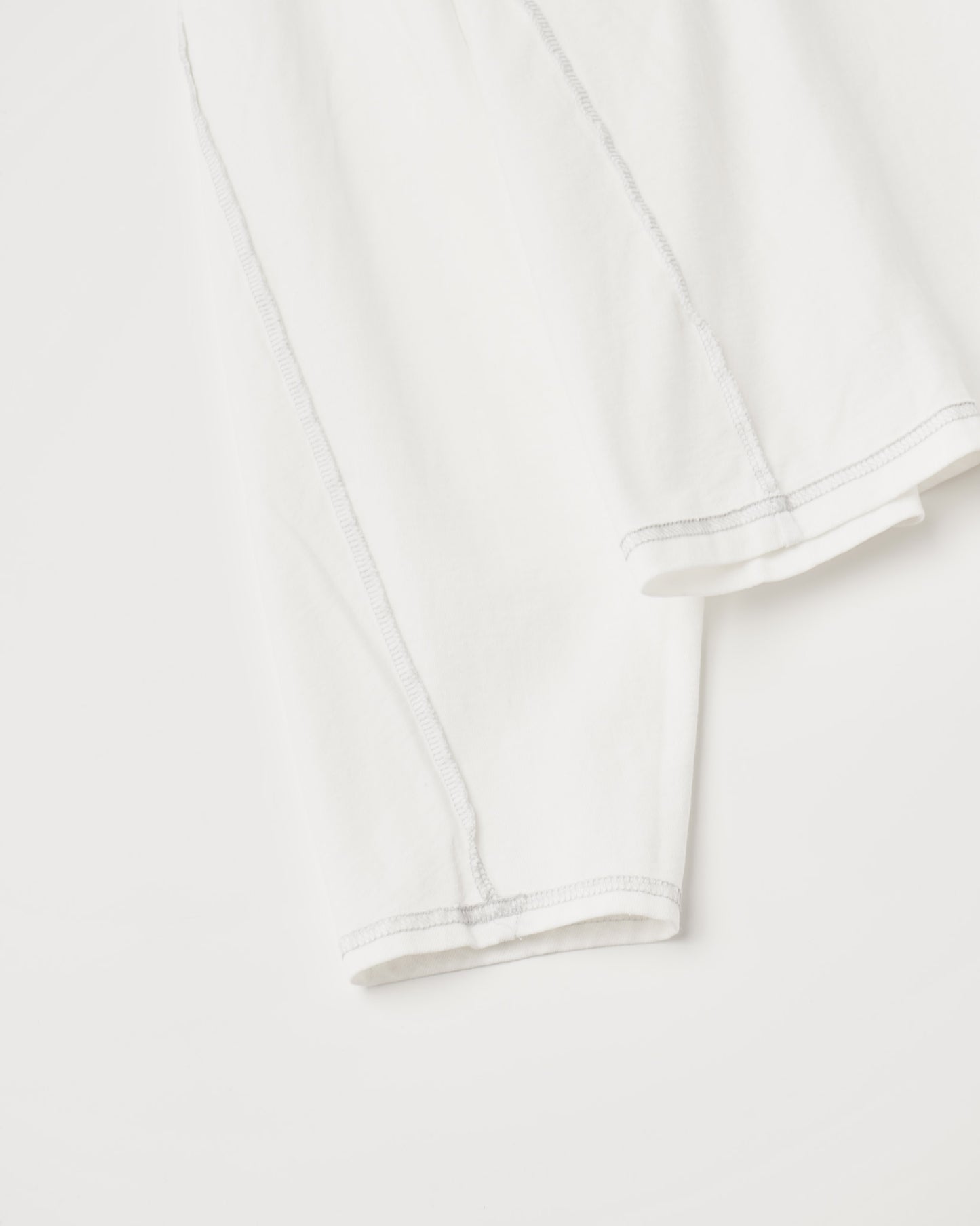 REVERSIBLE LOOSE FIT LONG SLEEVE TEE
