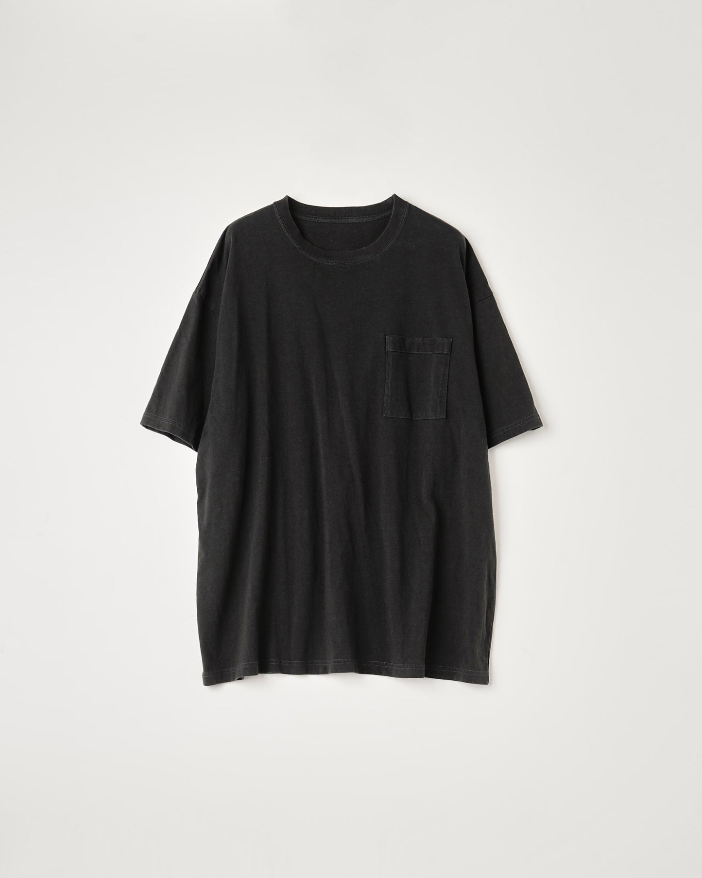REVERSIBLE LOOSE FIT POCKET TEE