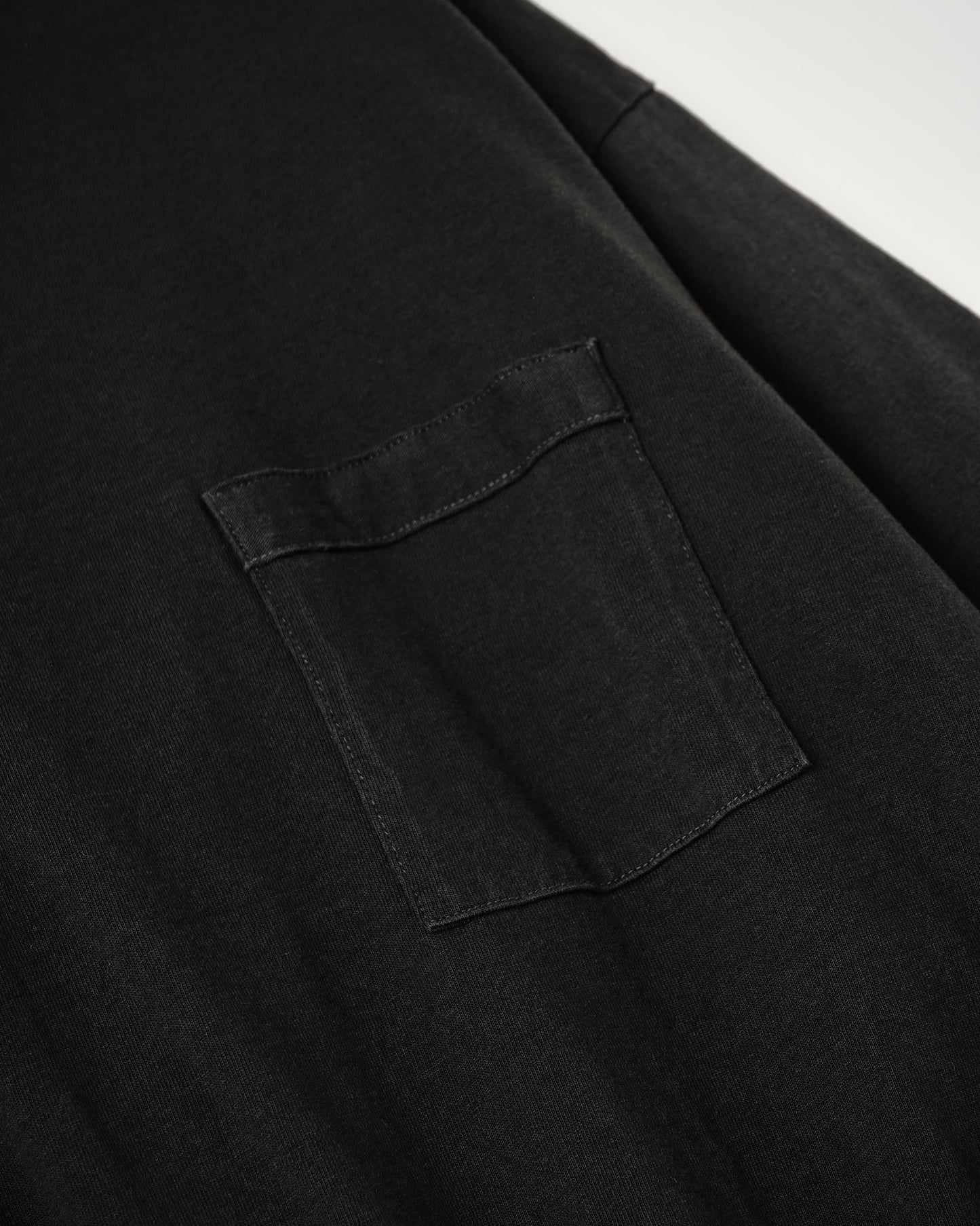 REVERSIBLE LOOSE FIT POCKET TEE