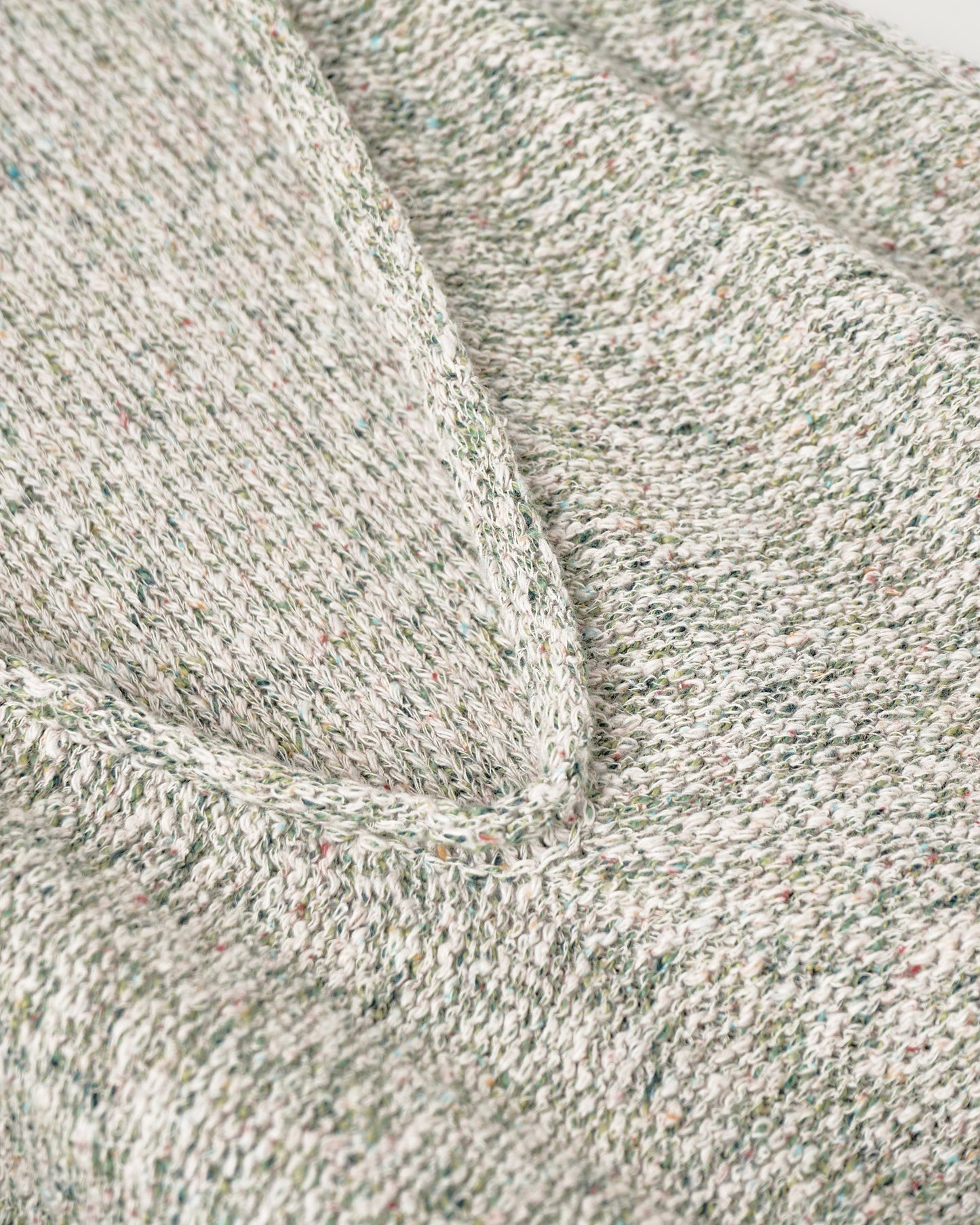 SHIFTED MELANGE KNIT VEST : INSIDE OUT