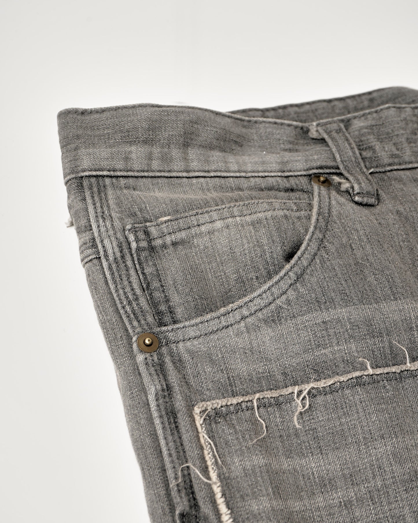 DENIM PAINTER PANTS : DISTRESSED