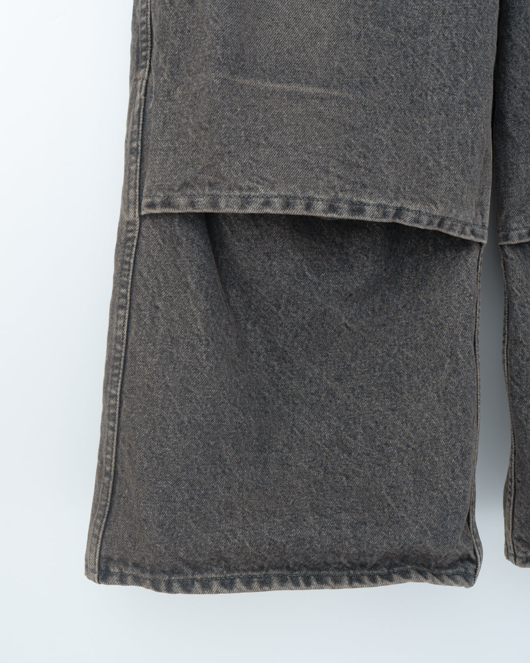 DENIM VENTILATION RAYERED PANTS : DISTRESSED