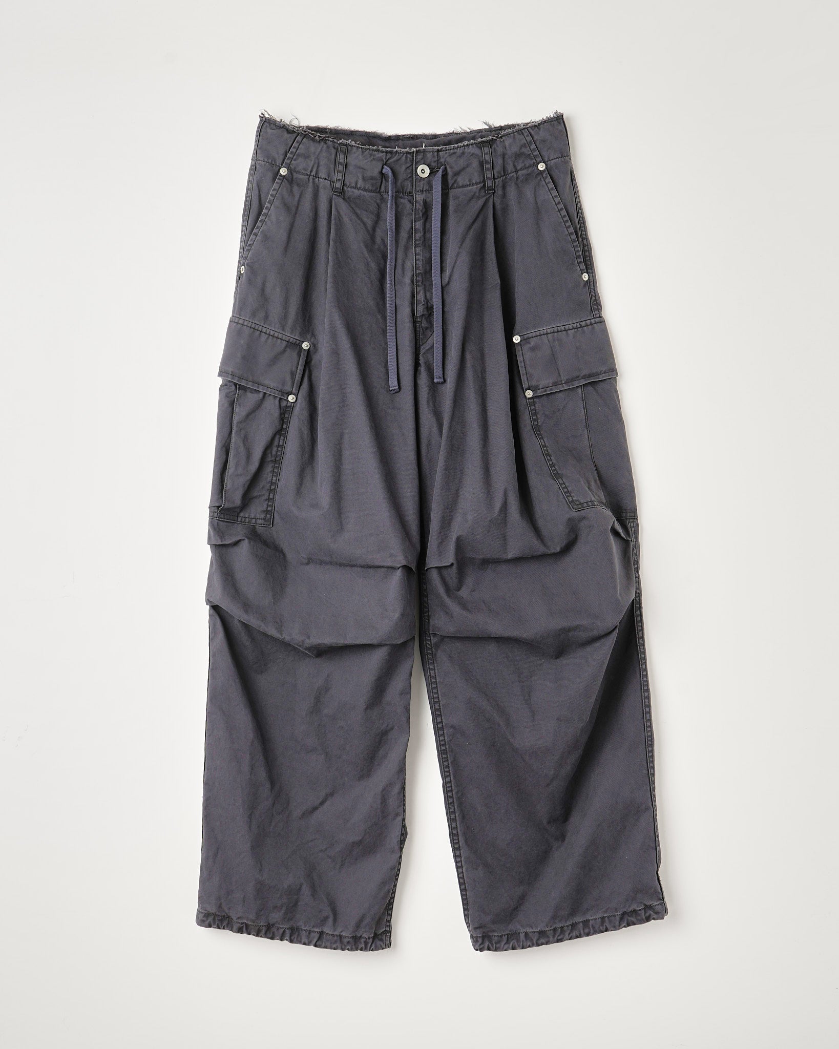 COTTON SERGE ONE TUCK CARGO PANTS : TELE CUT – Name. OFFICIAL STORE