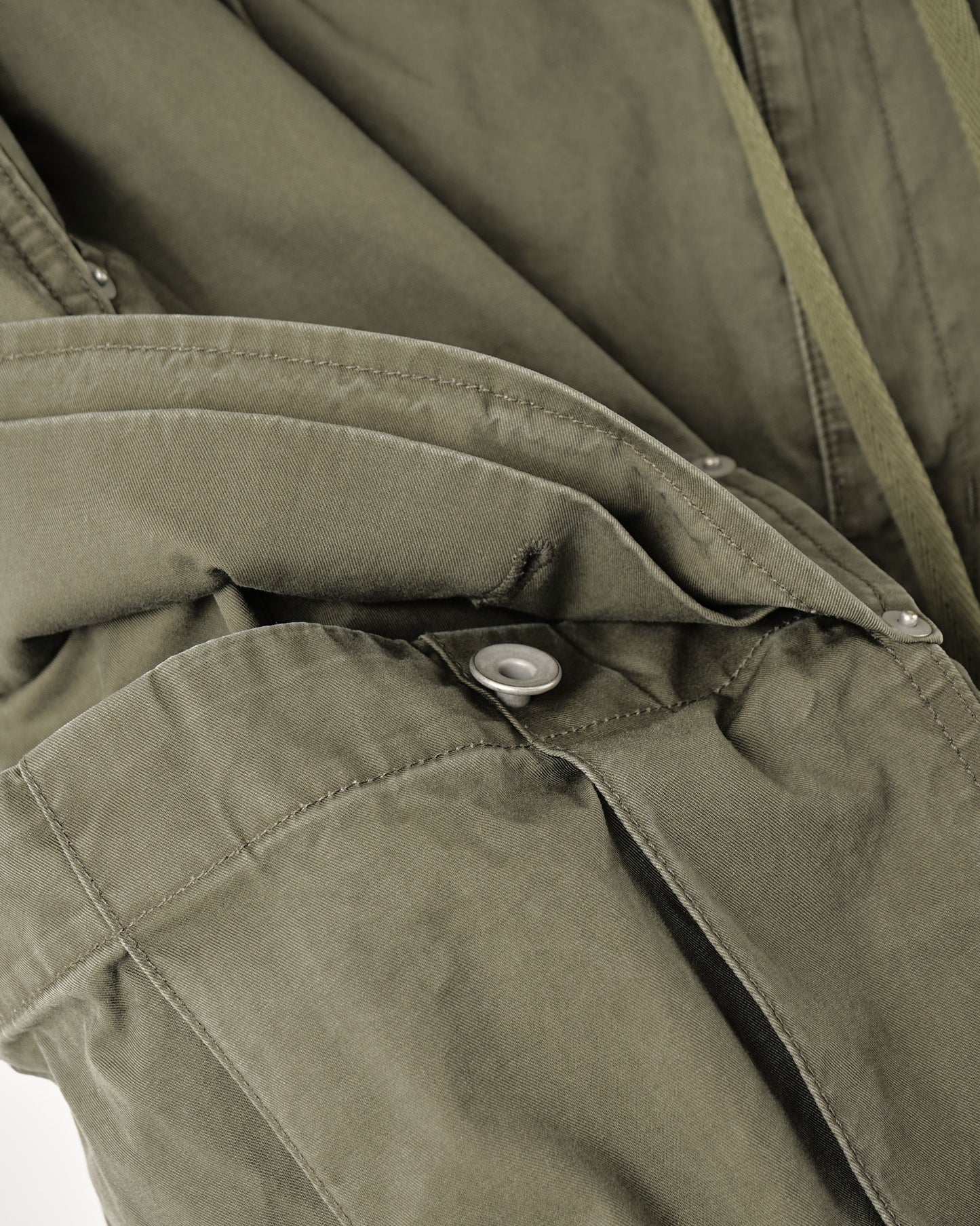 COTTON SERGE ONE TUCK CARGO PANTS : TELE CUT
