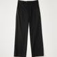 WOOL CALM SKIN STRAIGHT TROUSERS : DELTA SHAPE