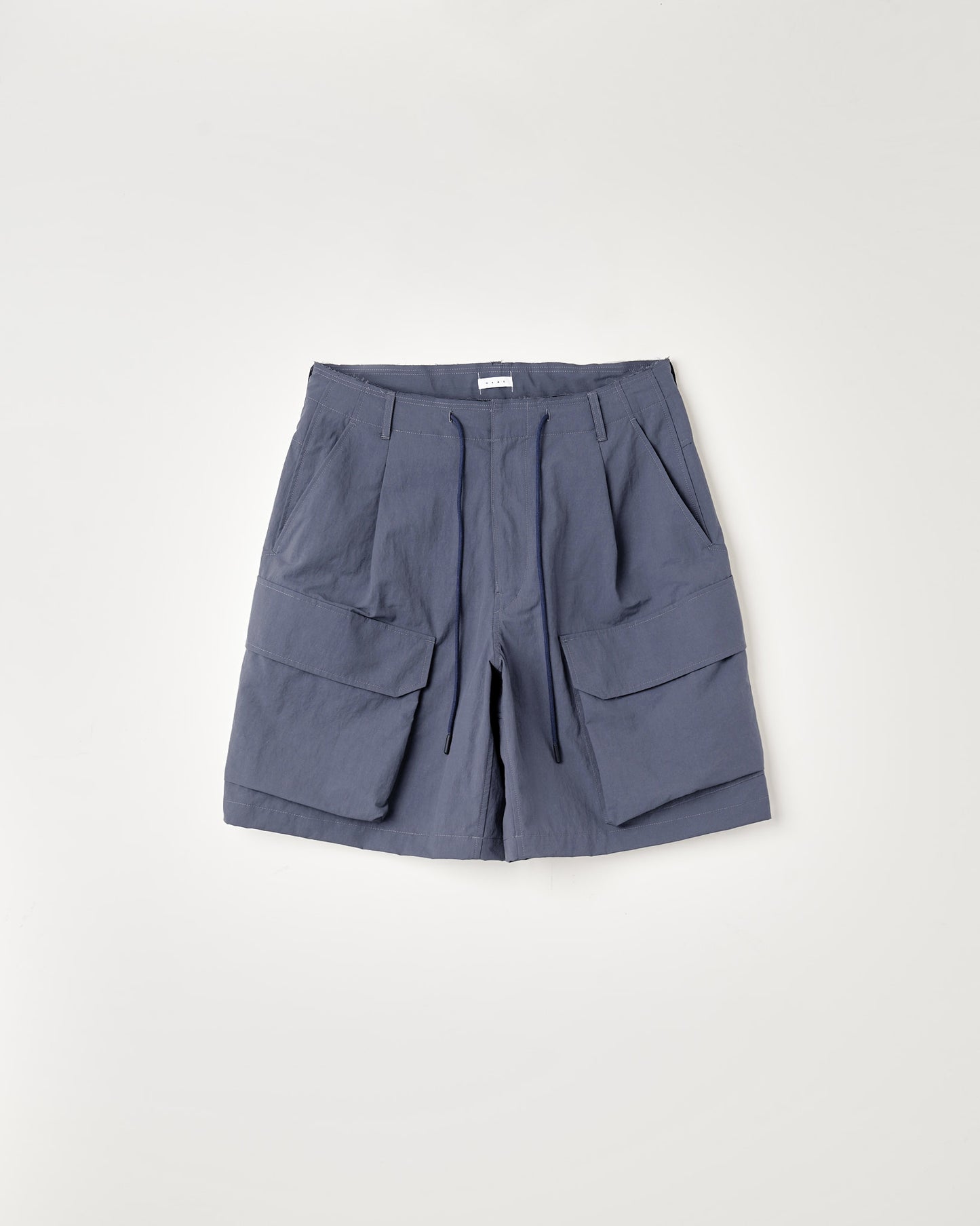 NYLON TWILL ONE TUCK CARGO SHORTS : TELE CUT