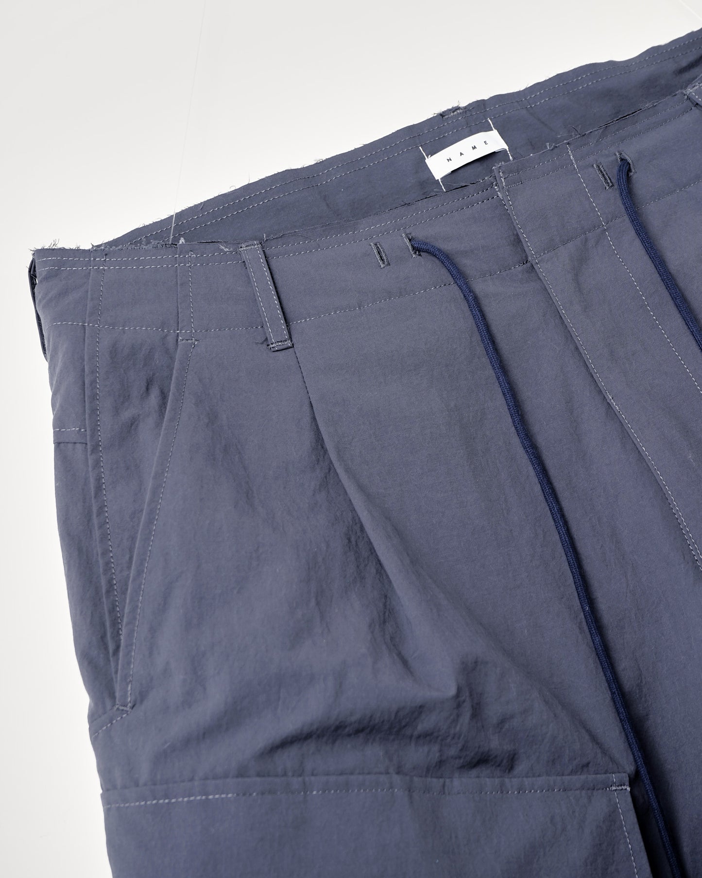 NYLON TWILL ONE TUCK CARGO SHORTS : TELE CUT