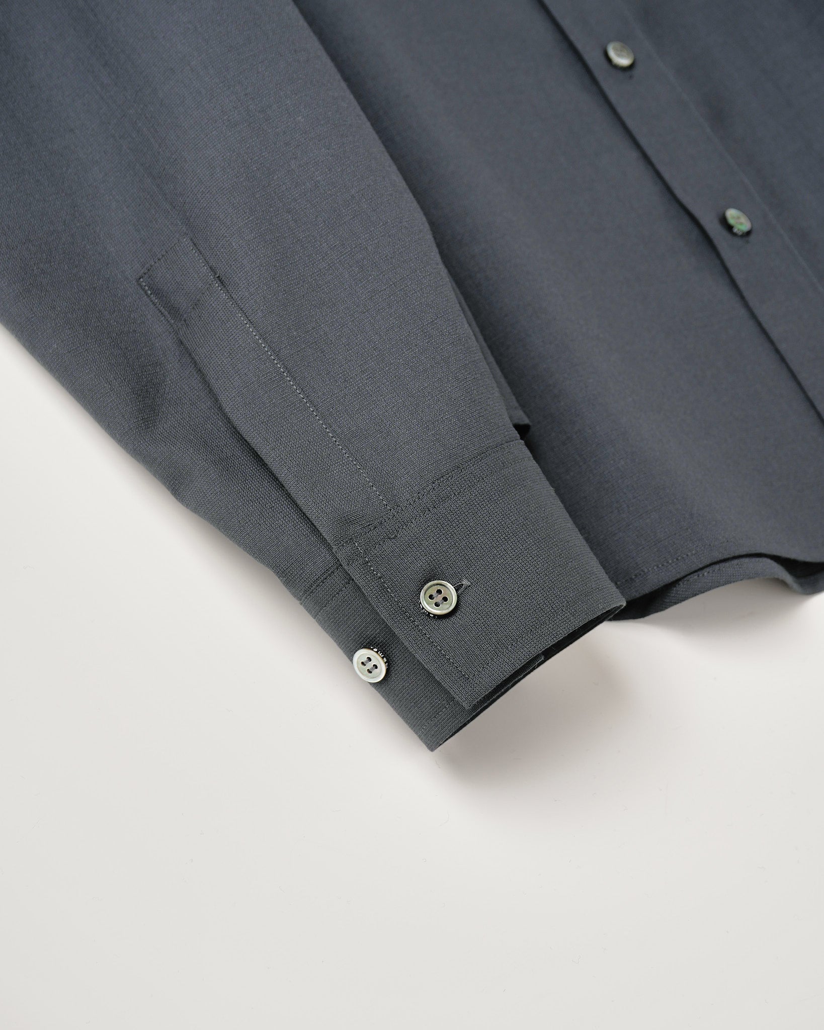 WOOL CALM SKIN WIDE SHIRT : CUT-OFF – Name. OFFICIAL STORE